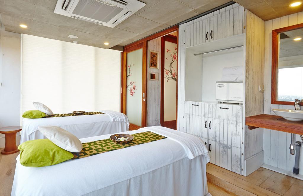 Hablis Chennai Hotell Exteriör bild